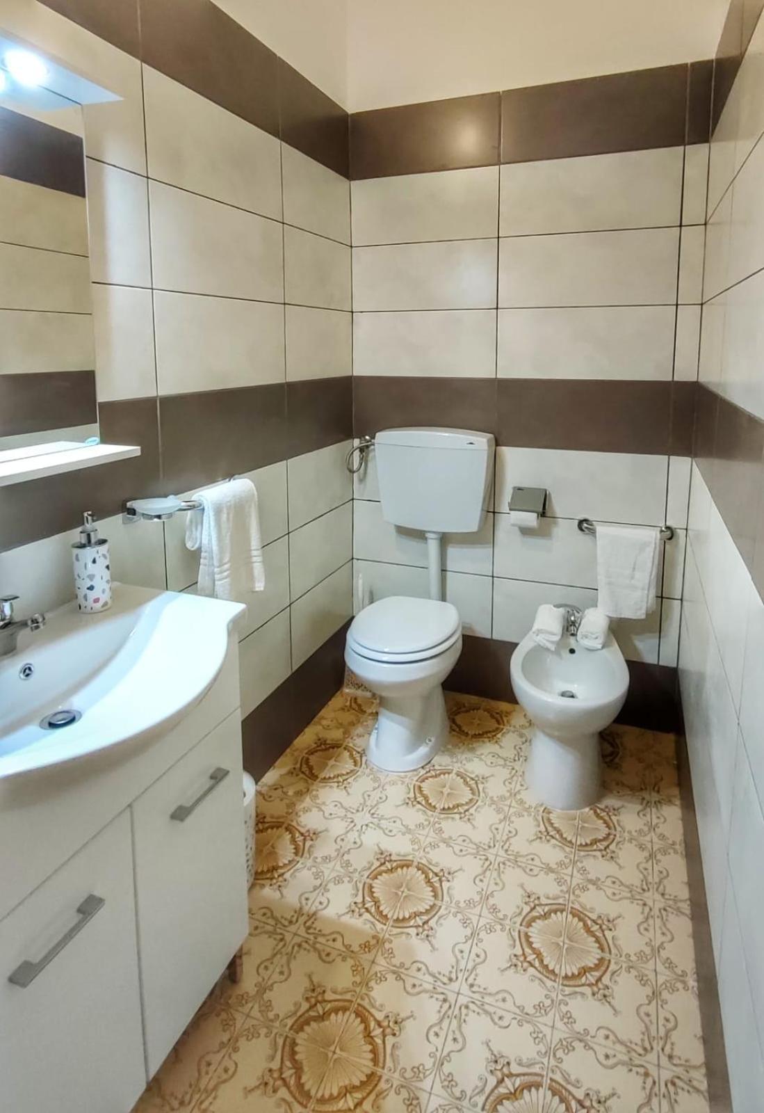 Confy Apartments ポンペイ エクステリア 写真